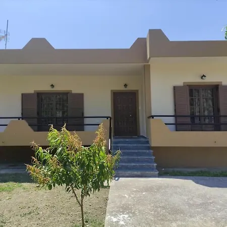 Casa de Férias Anastasia's House Okhthonia