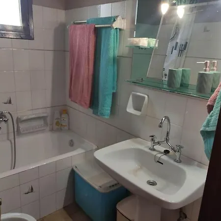 Anastasia's House بيت للعطل Okhthonia